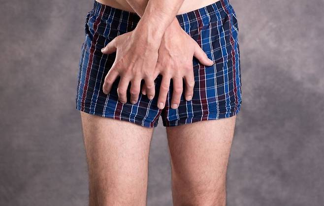 미국 비뇨기과 의사가 발기부전 원인으로 잦은 음주, 임신계획으로 인한 부담감, 운동 부족 등이 있다고 밝혔다./사진=게티이미지뱅크