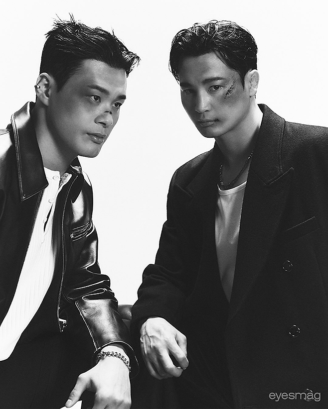 황인수(왼쪽) 김한슬이 ZFN 2 메인이벤트 화보를 촬영하고 있다. 사진=아이즈 매거진