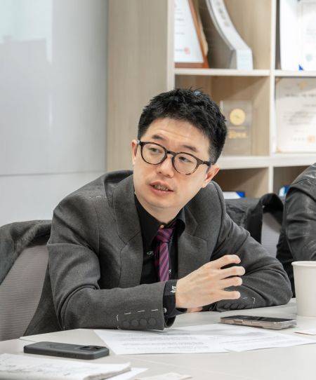 12일 서진 젝젝 대표가 서울 삼성동 세토웍스 본사에서 아시아경제와 인터뷰를 진행하고 있다. 세토웍스 제공