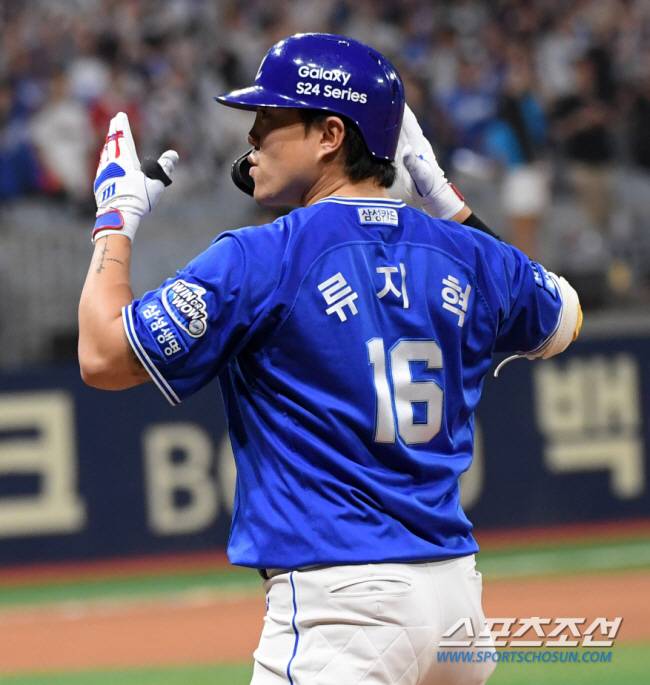 26일 서울 고척스카이돔에서 열린 키움 히어로즈와 삼성 라이온즈의 경기. 8회초 1사 1,2루 삼성 류지혁이 적시타를 날린 뒤 환호하고 있다. 고척=박재만 기자 pjm@sportschosun.com/2024.04.26/