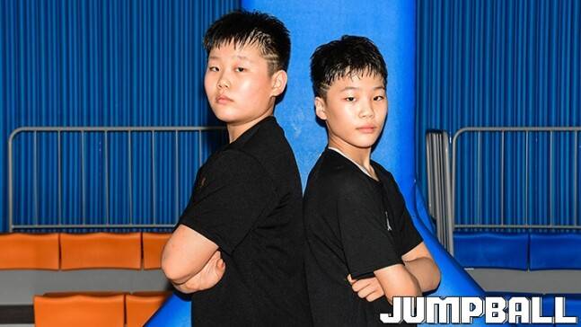 ▲경기성남초에서 농구를 시작해 한국농구 미래로 성장하고 있는 윤지원(좌), 윤지훈(우) 쌍둥이 형제. 지금의 성장세를 잘 이어나간다면 머지 않아 조상현-조동현 쌍둥이 형제 계보를 이을 수 있을 것이다.