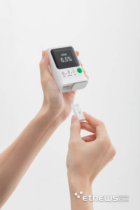 휴대용 당화혈색소 측정기 'OBM rapid A1c'