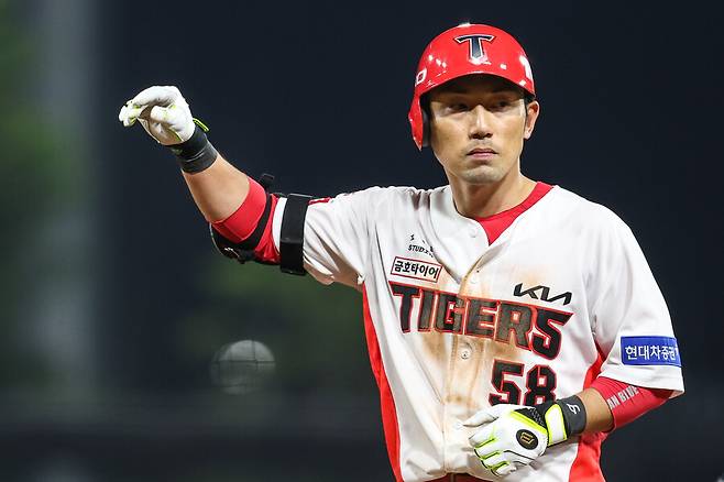 ▲ KIA 내부 FA 선수 중 아직 협상을 마무리하지 못한 서건창은 계속해서 논의를 이어 나갈 전망이다. ⓒKIA타이거즈