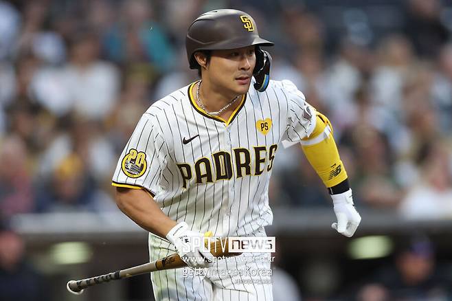 ▲ 북미 스포츠전문매체 디 애슬레틱은 테오스카 에르난데스와 재계약이 난항을 겪고 있는 다저스가 김하성을 대안 중 하나로 생각할 수 있다고 전망했다. 그러나 다저스는 해를 넘기기 전 에르난데스와 합의점을 찾았다.