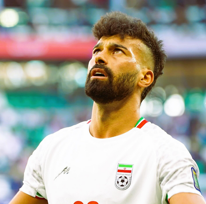 이란 축구 대표팀에서 뛸 당시 라민 레자에이안의 모습. 레자에이안 인스타그램 캡처