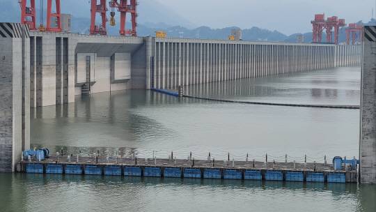 현재 세계 최대의 발전량을 보유한 댐으로 꼽히는 싼샤 댐. 박준우 기자