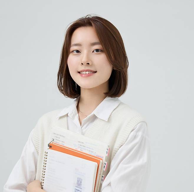 서울대 독어교육과에 재학 중인 정혜민씨는 “내가 ‘아는 것’을 탄탄하게 다지면서 ‘모르는 구멍’을 효과적으로 메울 수 있는 것”이 노트정리의 매력이라고 소개한다. 정혜민 제공