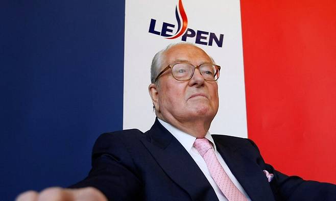 지난 2009년 장마리 르펜이 니스에서 기자회견에 참석했을 때의 모습. 로이터 연합뉴스