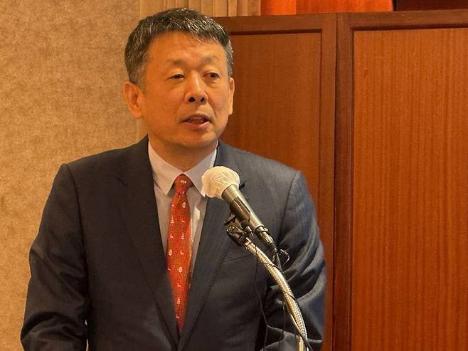 김광일 MBK파트너스 부회장이 서울시 소공동 소재 롯데호텔에서 열린 기자간담회에서 발언을 하고 있다. 사진=강구귀 기자