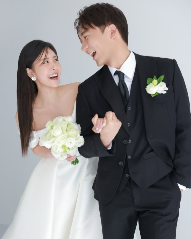 11일 결혼식을 올리는 배우 진예솔, 타악 연주가 권설후 부부. 사진 권설후 SNS 캡쳐