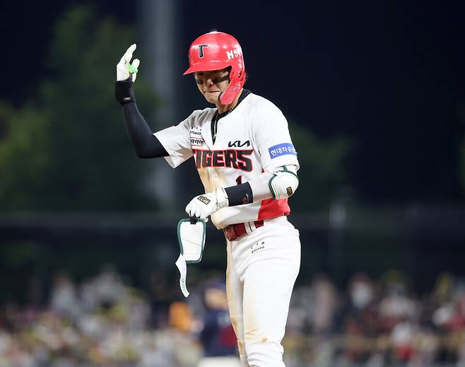 ▲ 지난해 고과에 팀 우승, 그리고 예비 FA 타이틀까지 있는 박찬호 또한 연봉 협상에서의 대박이 기대되고 있다. ⓒ연합뉴스