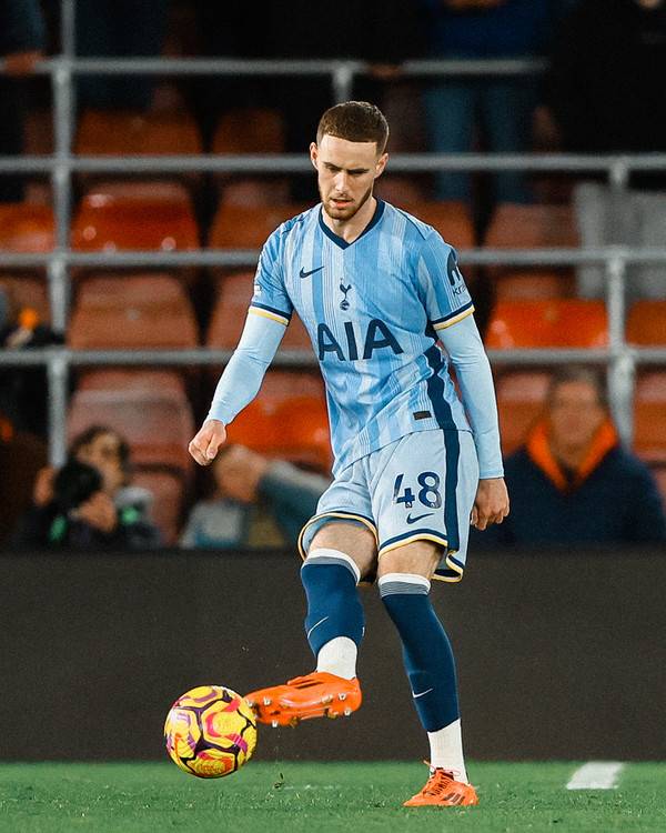 알피 도링턴(토트넘홋스퍼). 토트넘홋스퍼 X 캡처