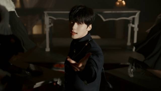 원어스 'IKUK' 뮤직비디오 / 알비더블유