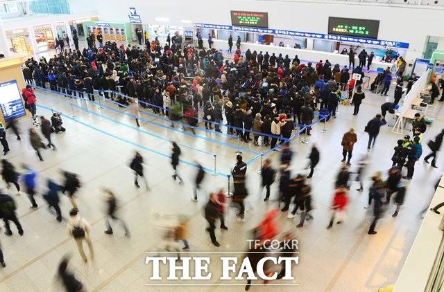 매년 돌아오는 설 명절 선물로 이색적이면서도 실용적인 건강기능식품에 대한 수요가 늘고 있다. /더팩트 DB