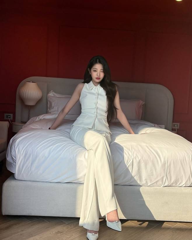 출처: 아이브 장원영 인스타그램