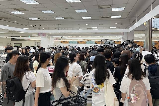 지난해 9월 아이파크몰에서 열린 '나가노 마켓' 팝업스토어에 많은 고객이 몰렸다. / 사진=HDC아이파크몰