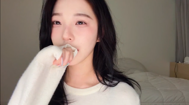 백지헌 SNS 라이브 캡처.