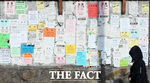 지난달 서울 연립∙다세대 원룸의 평균 월세는 73만원으로 집계됐다. 평균 전세 보증금은 1억원대로 지난해 5월 이후 처음으로 2억원 미만으로 떨어졌다. /더팩트 DB