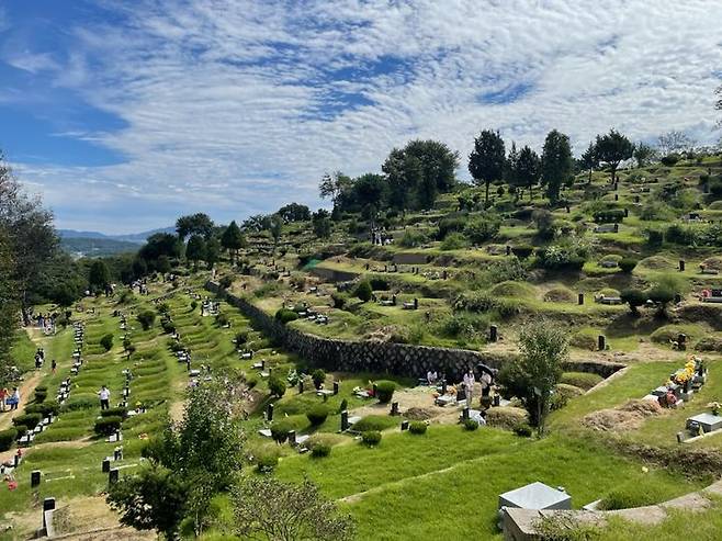 사노동 구리공설묘지. (사진=구리시 제공) photo@newsis.com *재판매 및 DB 금지