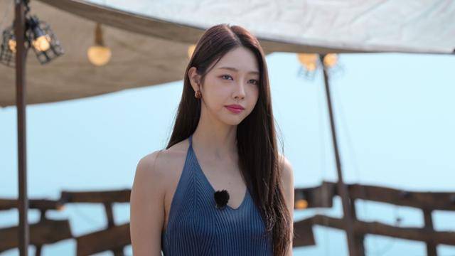 '솔로지옥' 시즌4에 미스코리아 출신 김혜진이 첫 등장 만으로도 눈도장을 찍었다. 넷플릭스 제공