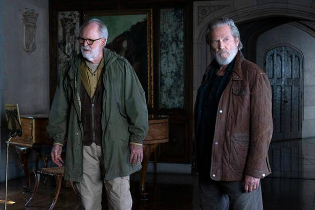 헤럴드(왼쪽)와 댄은 30년 만에 다시 만나 자신들의 '딸'을 지키기 위해 사력을 다한다. 월트디즈니컴퍼니 코리아 제공