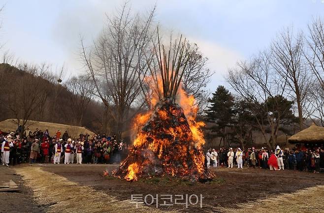 달집태우기/사진-한국민속촌