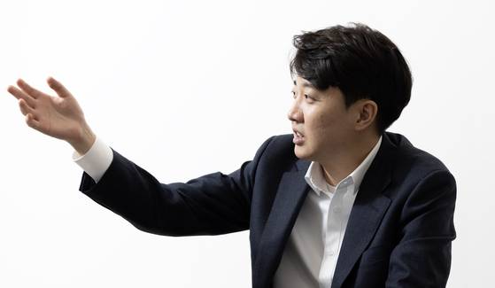 이준석 개혁신당 의원이 지난해 12월 24일 중앙일보를 방문해 인터뷰하고 있다. 임현동 기자