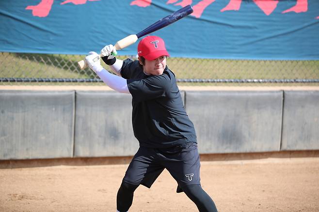 KIA 박찬호가 2025 미국 어바인 스프링캠프에서 타격 훈련을 하고 있다. 사진 | KIA 타이거즈