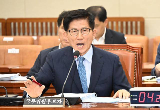 김문수 고용노동부 장관 후보자가 지난해 8월 국회 환노위에서 열린 인사청문회에서 의원들 질의에 답변하고 있다. 고영권 기자