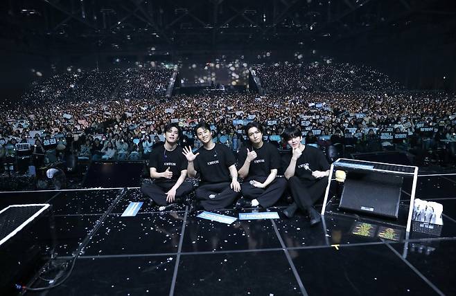 사진=데이식스 공식 계정