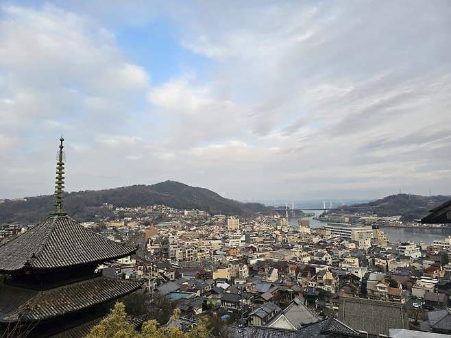 7fed8273b58068f451ee81e44082717326fae12770feaf16c078339e7b697135