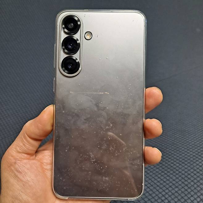 S25+ 사전예약해서 어제 받았네유