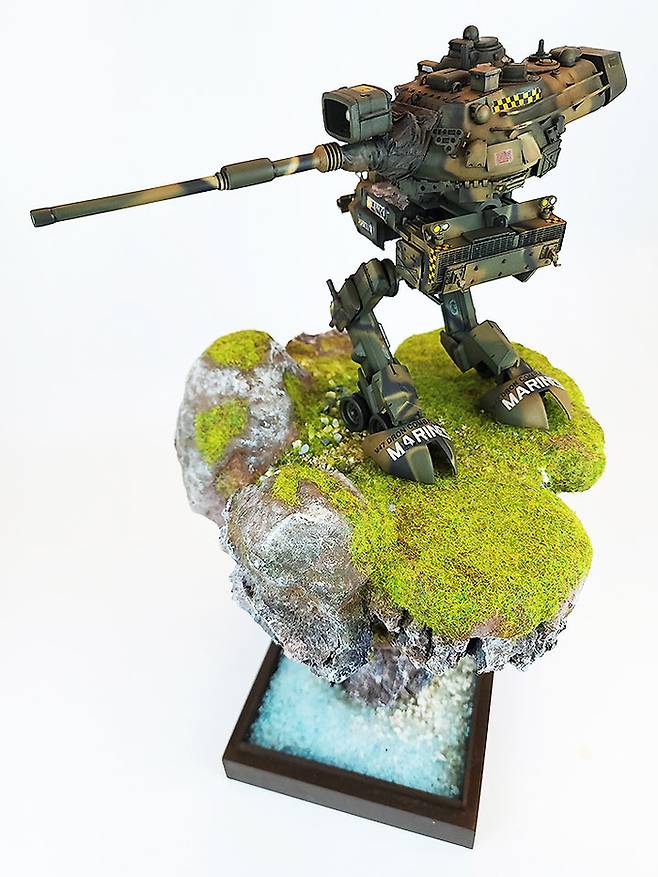 Dron Combat Walker - 김두영 作