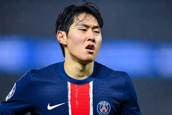 이강인이 교체로 출전해 27분가량을 소화했다. 파리 생제르맹(PSG)은 흐비차 크바라츠헬리아의 환상적인 데뷔골을 앞세워 AS 모나코를 4-1로 꺾고 15경기 연속 무패 행진을 이어갔다. Getty Images
