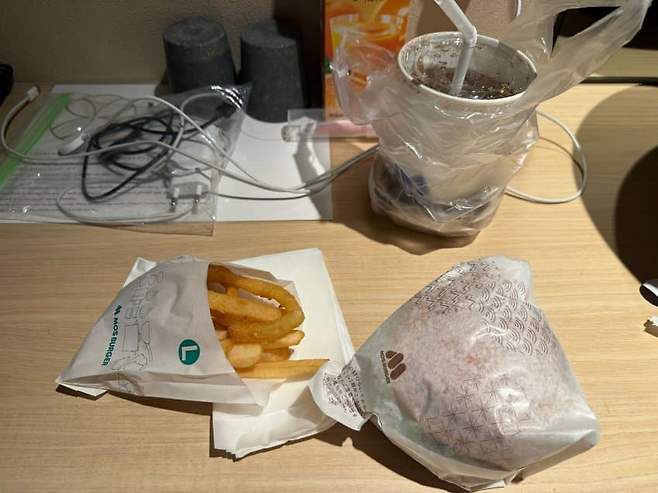 75eaf37fb3836f8523eaf3e5479c7064aeaf36a82a2298a16a519ca3ee4ddb25c398e88ab008c4ba2701a6e76c6d4f6f9b3ef940f2