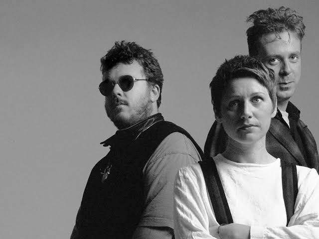 1.jpg 스코틀랜드 락밴드 Cocteau Twins