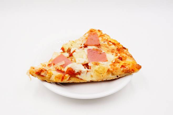 먹고 남은 피자를 두 시간 이상 상온에 방치했다면 가급적 섭취하지 않아야 한다./사진=게티이미지뱅크