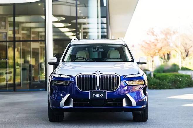 BMW X7 니시키 라운지 콘셉트