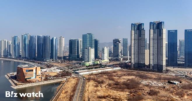 인천 연수구의 아파트 매매가격이 지난해 10월초부터 18주 연속 하락 중에 있다. 사진은 인천 연수구 송도국제도시 모습./사진=이명근 기자 qwe123@