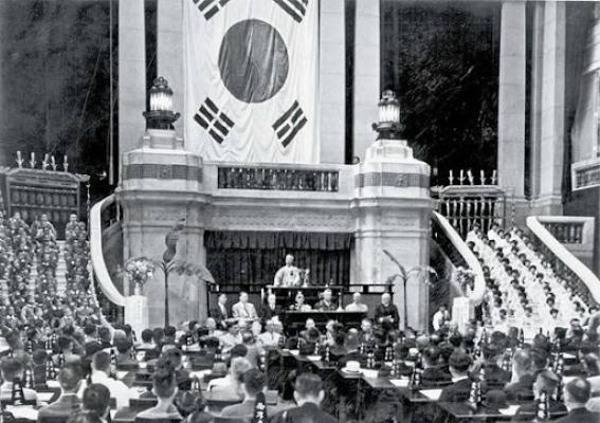 1948년 제헌국회가 개원했던 서울 중구 중앙청 건물의 모습. 국가기록원