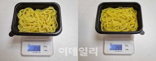 짬뽕 면의 무게 차이. 왼쪽이 B지점, 오른쪽이 A지점이다. 50g 이상의 무게 차이가 났다. (사진=한전진 기자)