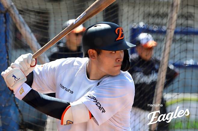 ▲ 15일 경기에서 9회 대타로 나서 결승 2루타를 때리며 남다른 타격 재질을 한 번 더 보여준 한지윤 ⓒ한화이글스