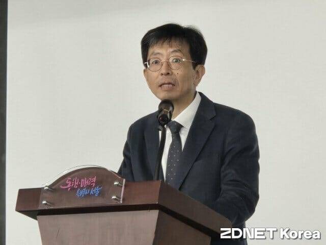 양청삼 개인정보위 개인정보정책국장이 축사를 하고 있다.