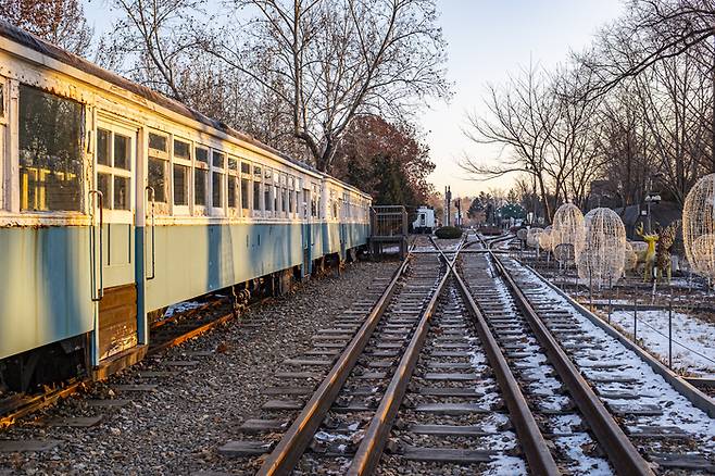 화랑대역 주변 곳곳에 옛 철로의 낭만이 남아 있다.