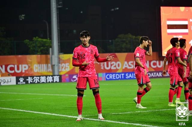 박승수(왼쪽)의 골 세리머니. /사진=대한축구협회 제공