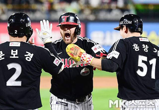 오스틴 딘은 단순히 외국인 타자가 아닌, 베테랑으로서 책임감을 갖고 있다. 사진= MK스포츠 DB