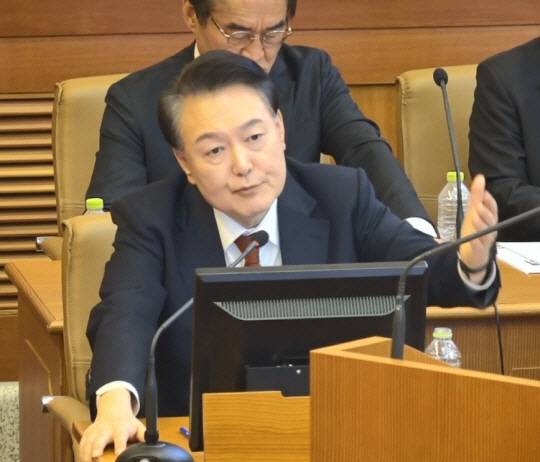 윤석열 대통령. 헌법재판소