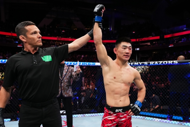 세후도를 꺾은 송야동. UFC 제공