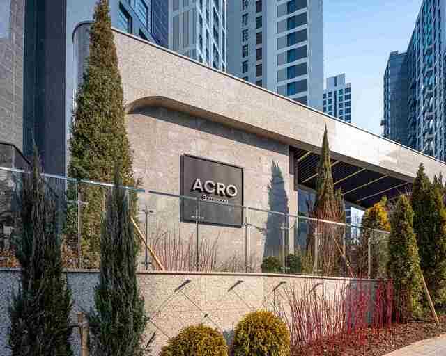 DL이앤씨는 서울 강남구 삼성동 홍실아파트를 재건축한 '아크로 삼성'을 준공했다고 27일 밝혔다. /DL이앤씨