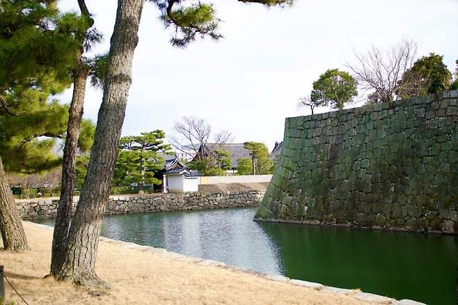 7becf170c4f11987239d8293439c701f460fbb83064b726c0f603770060f67e403ee698f4534800d3353ee519b84e27f5fed172eee